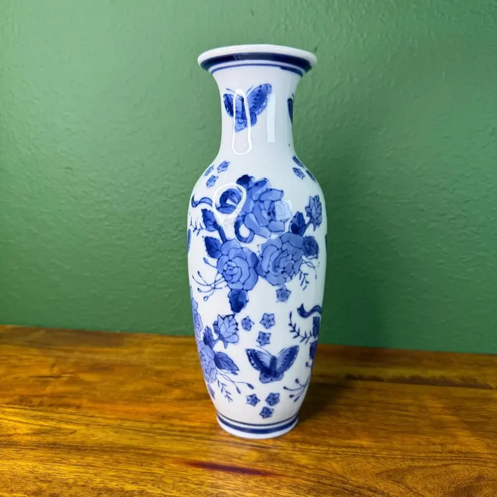 Vintage Chinese Blue White Porcelain Vase Painted Butterfly Floral Asian Ceramic